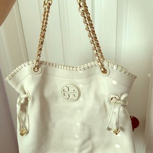 Tory Burch White Hobo bag.